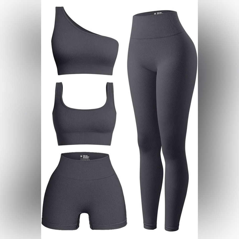 NWT Women’s Workout Out Set, Small 💪